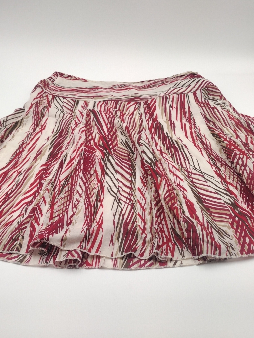 Apt. 9 Red and Tan Printed Circle Skirt Size 6 P